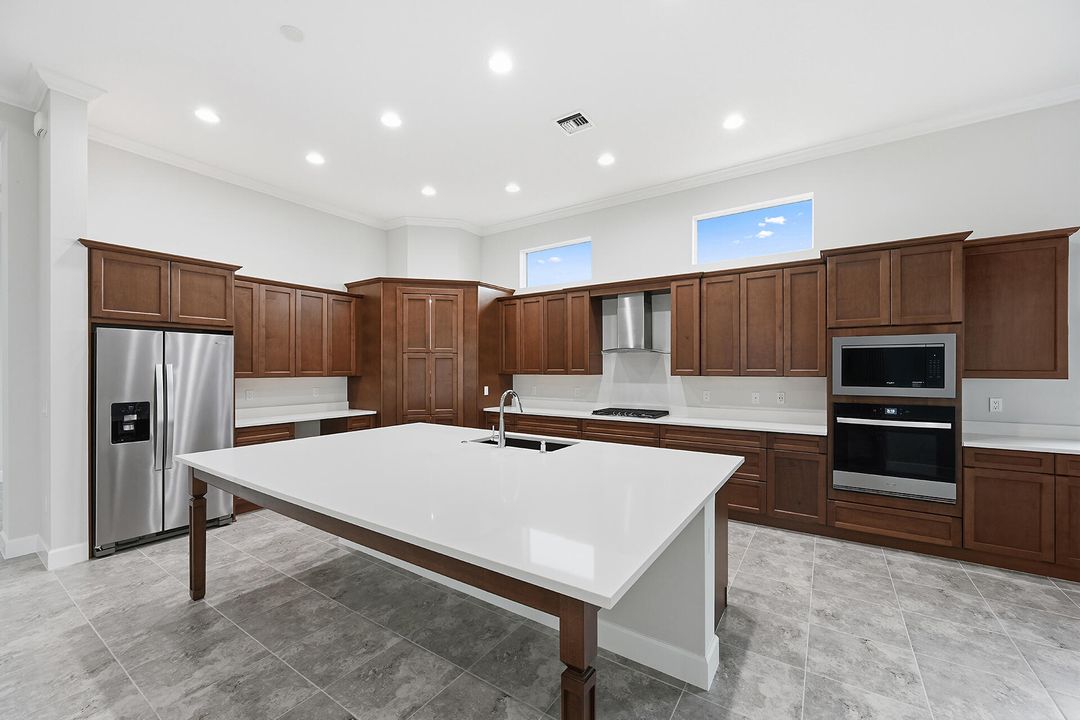 For Sale: $1,088,920 (5 beds, 5 baths, 3752 Square Feet)