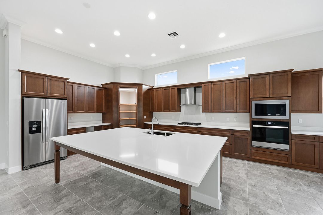 For Sale: $1,088,920 (5 beds, 5 baths, 3752 Square Feet)