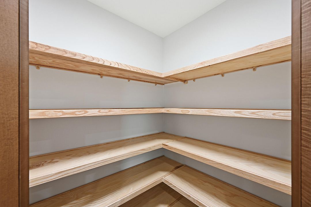 For Sale: $1,088,920 (5 beds, 5 baths, 3752 Square Feet)