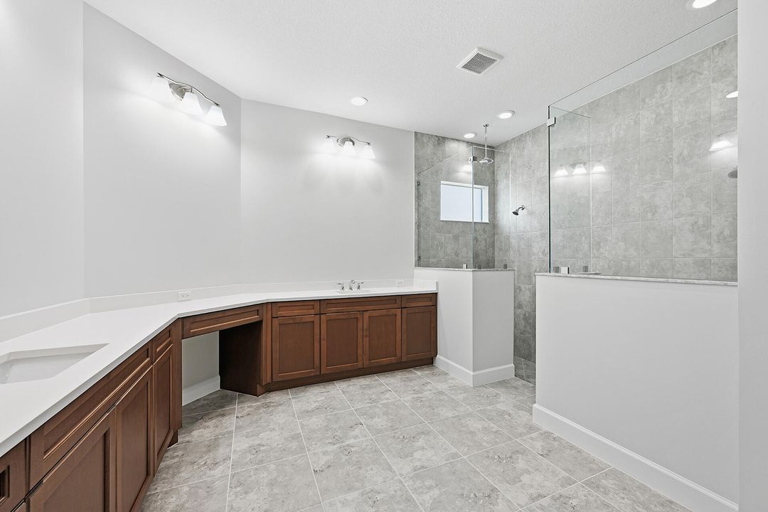 For Sale: $1,088,920 (5 beds, 5 baths, 3752 Square Feet)