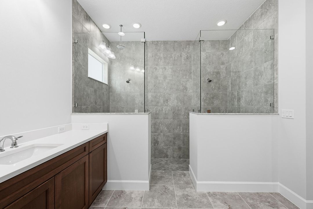 For Sale: $1,088,920 (5 beds, 5 baths, 3752 Square Feet)