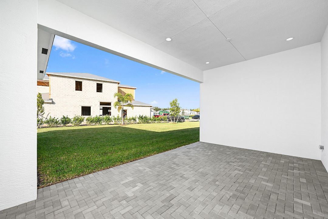 For Sale: $1,088,920 (5 beds, 5 baths, 3752 Square Feet)