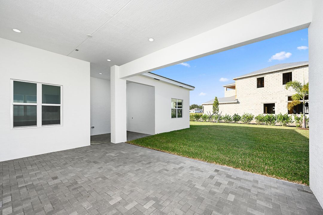 For Sale: $1,088,920 (5 beds, 5 baths, 3752 Square Feet)