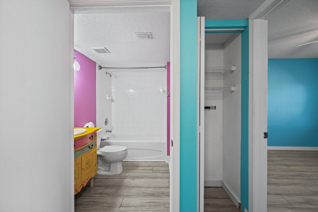 For Sale: $250,000 (3 beds, 2 baths, 1092 Square Feet)