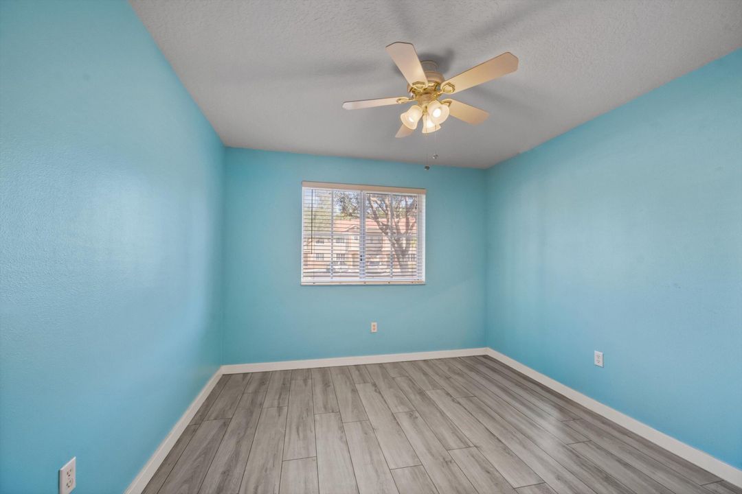 For Sale: $250,000 (3 beds, 2 baths, 1092 Square Feet)