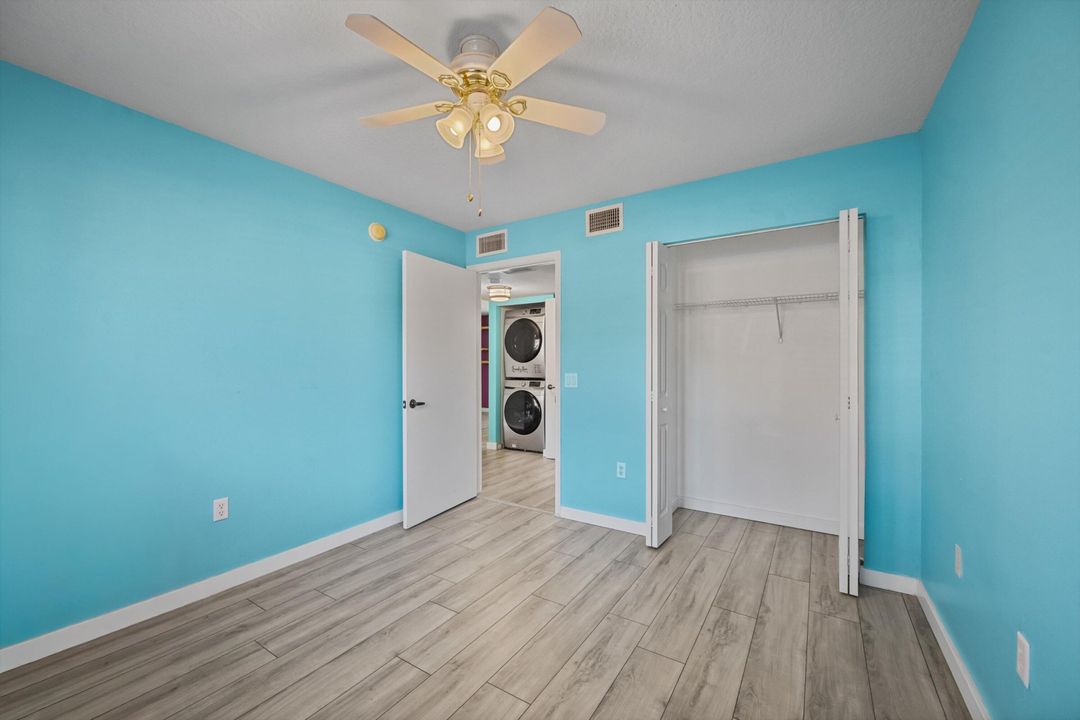 For Sale: $250,000 (3 beds, 2 baths, 1092 Square Feet)