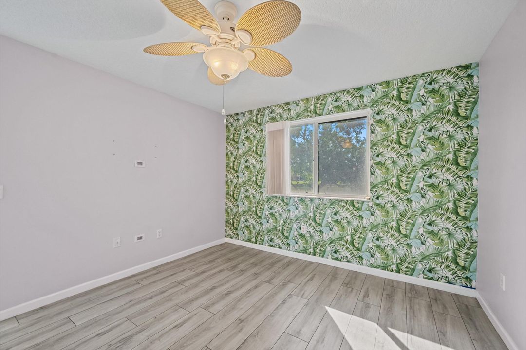 For Sale: $250,000 (3 beds, 2 baths, 1092 Square Feet)