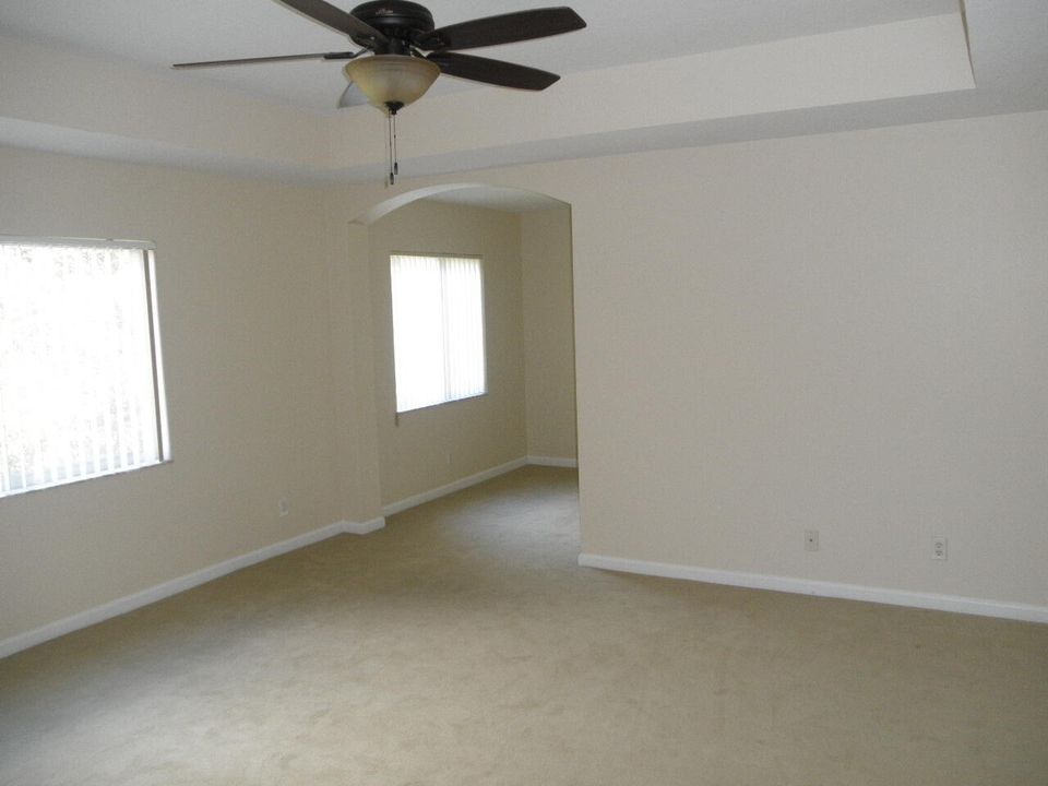 В аренду: $3,125 (3 спален, 2 ванн, 2308 Квадратных фут)