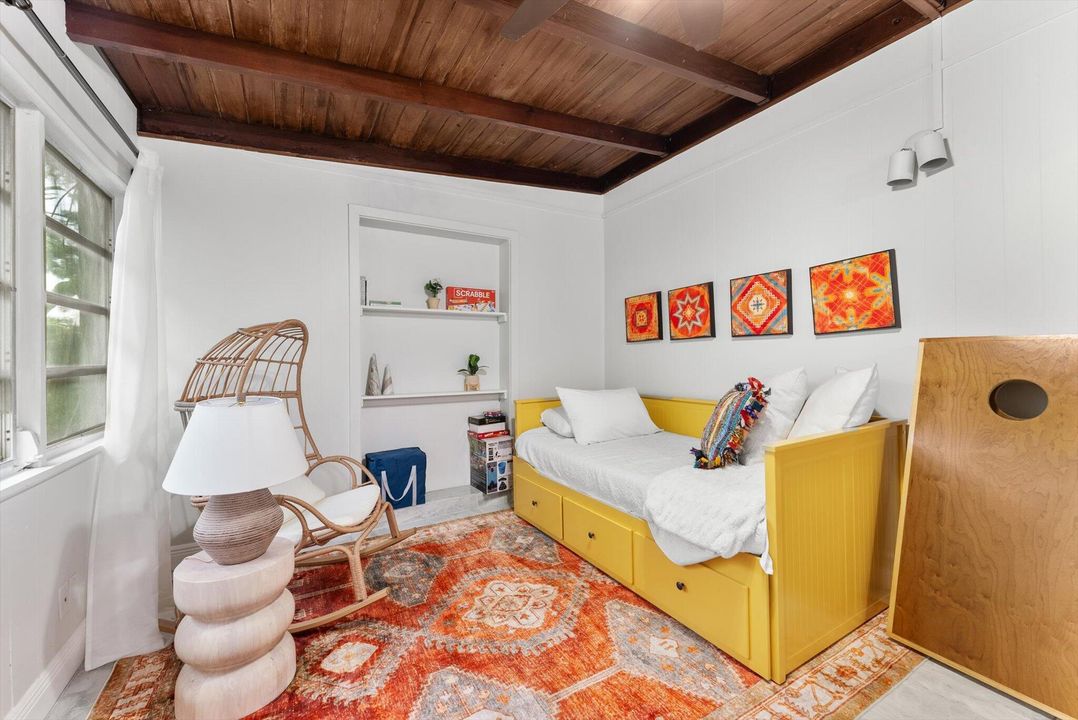 В аренду: $4,700 (4 спален, 2 ванн, 1856 Квадратных фут)