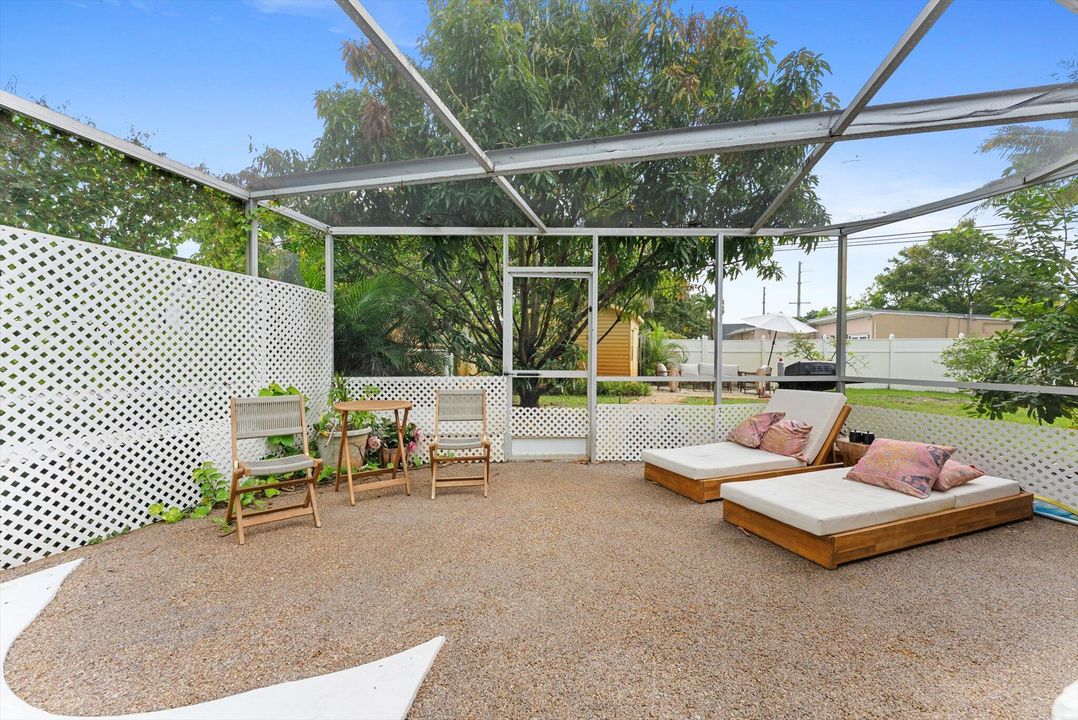 В аренду: $4,700 (4 спален, 2 ванн, 1856 Квадратных фут)