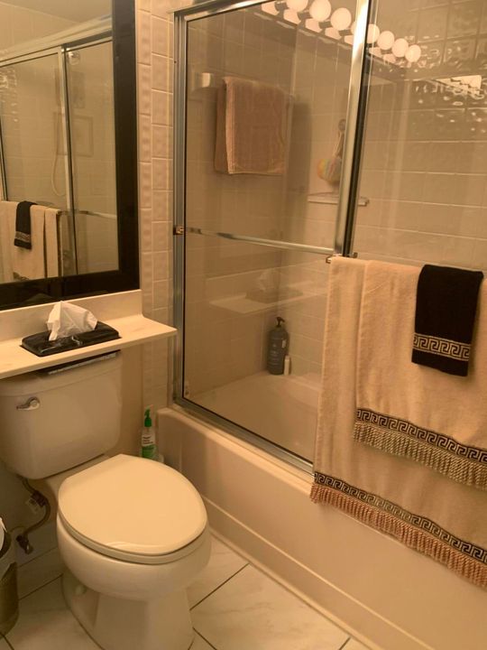 For Sale: $215,000 (2 beds, 2 baths, 1294 Square Feet)