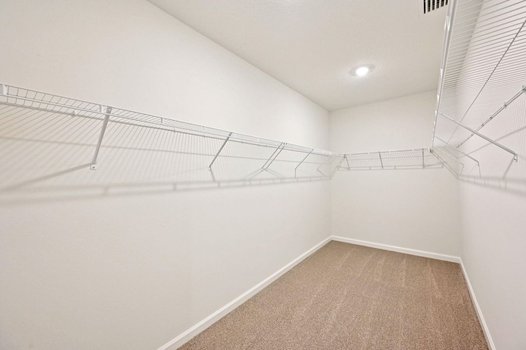 En Venta: $462,290 (4 camas, 2 baños, 2503 Pies cuadrados)