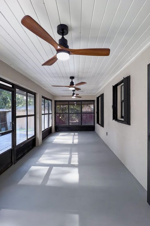 En Venta: $579,900 (3 camas, 2 baños, 1400 Pies cuadrados)