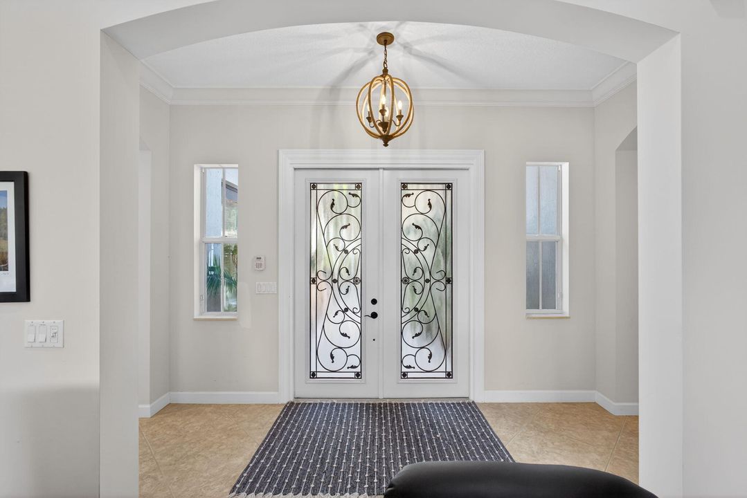 For Sale: $1,275,000 (3 beds, 3 baths, 2352 Square Feet)