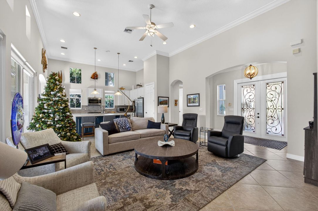 For Sale: $1,275,000 (3 beds, 3 baths, 2352 Square Feet)