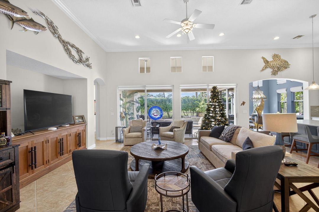 For Sale: $1,275,000 (3 beds, 3 baths, 2352 Square Feet)