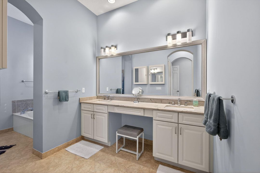 For Sale: $1,275,000 (3 beds, 3 baths, 2352 Square Feet)