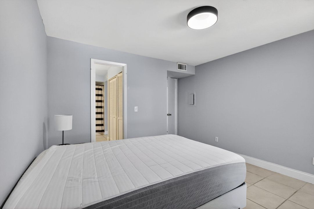 出租: $2,250 (2 贝兹, 2 浴室, 992 平方英尺)