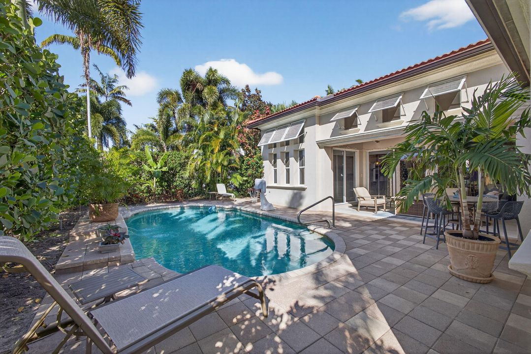 For Sale: $1,275,000 (3 beds, 3 baths, 2352 Square Feet)