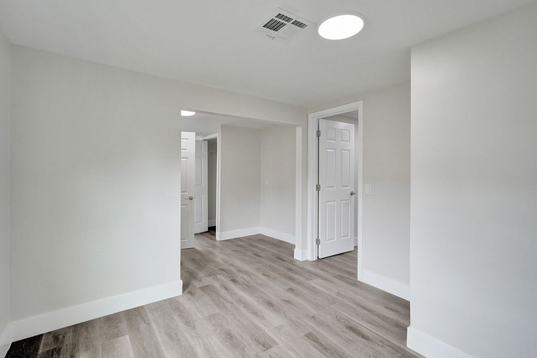 For Rent: $2,300 (3 beds, 2 baths, 1045 Square Feet)