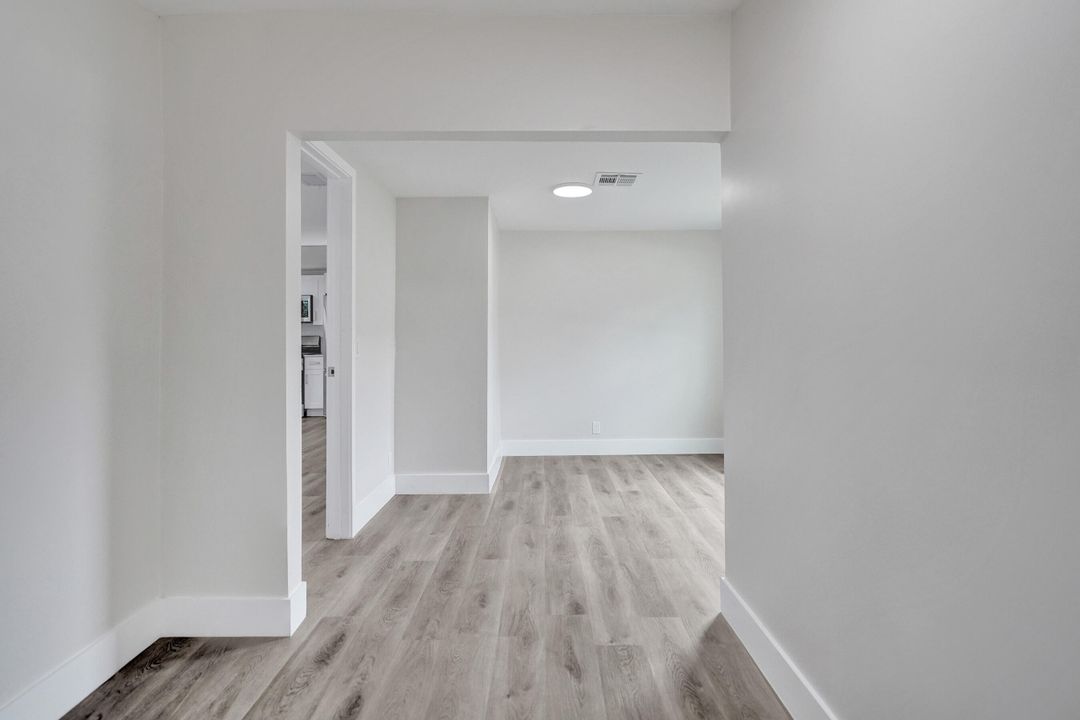 For Rent: $2,300 (3 beds, 2 baths, 1045 Square Feet)