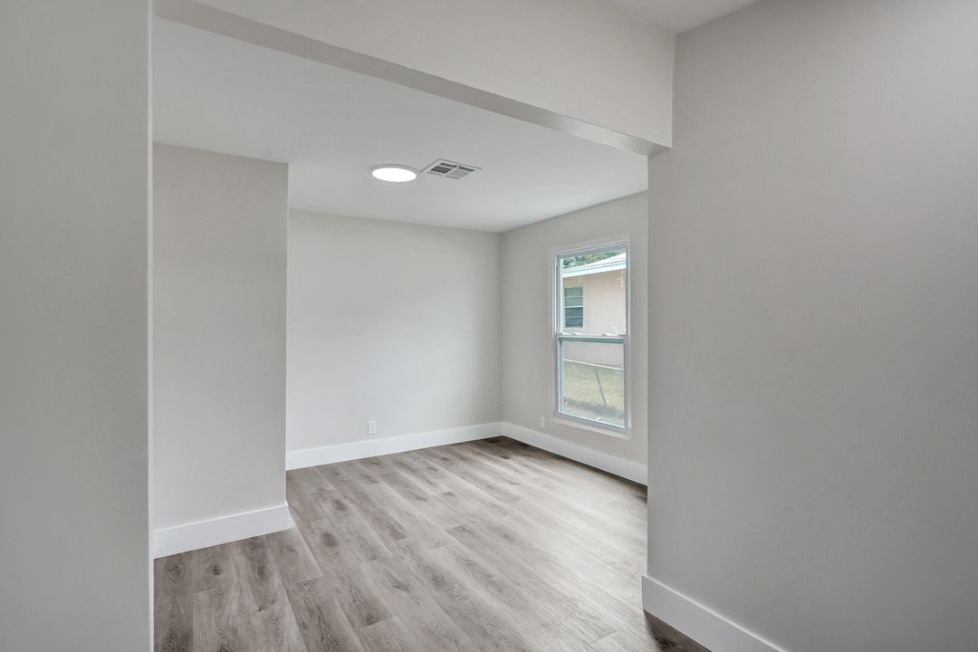 For Rent: $2,300 (3 beds, 2 baths, 1045 Square Feet)