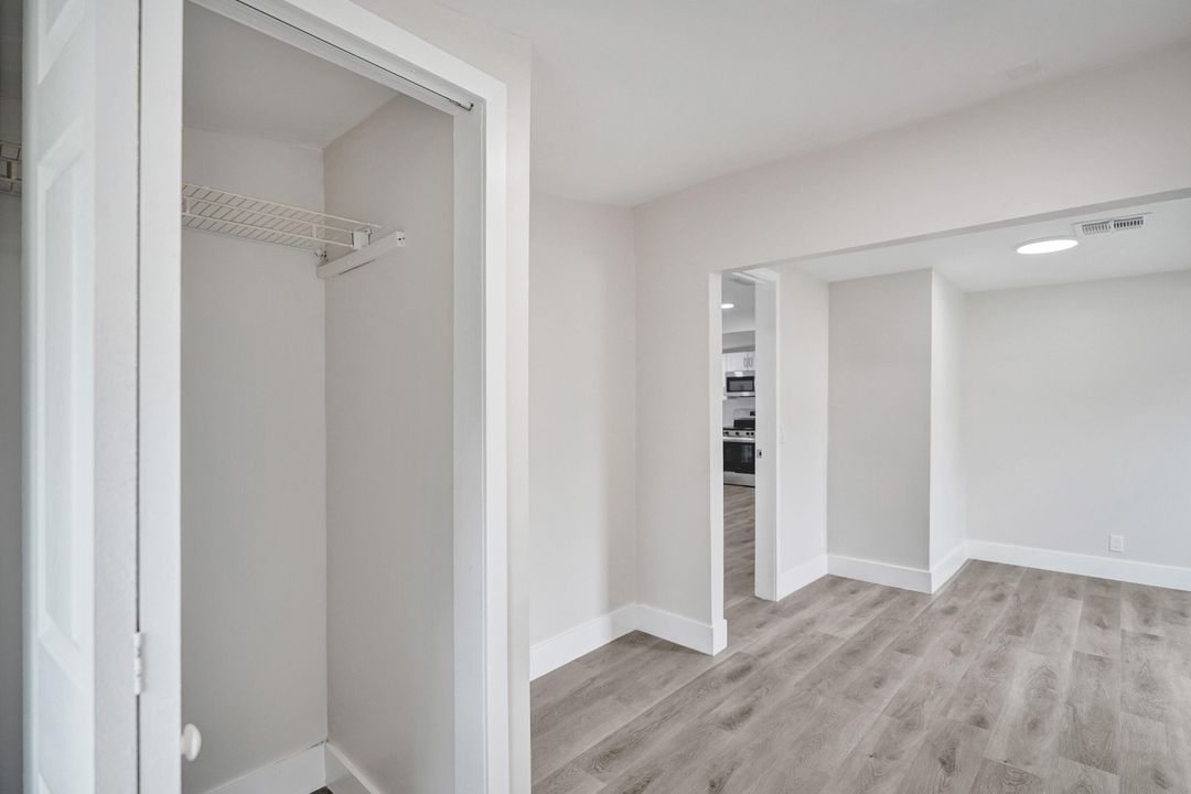 For Rent: $2,300 (3 beds, 2 baths, 1045 Square Feet)