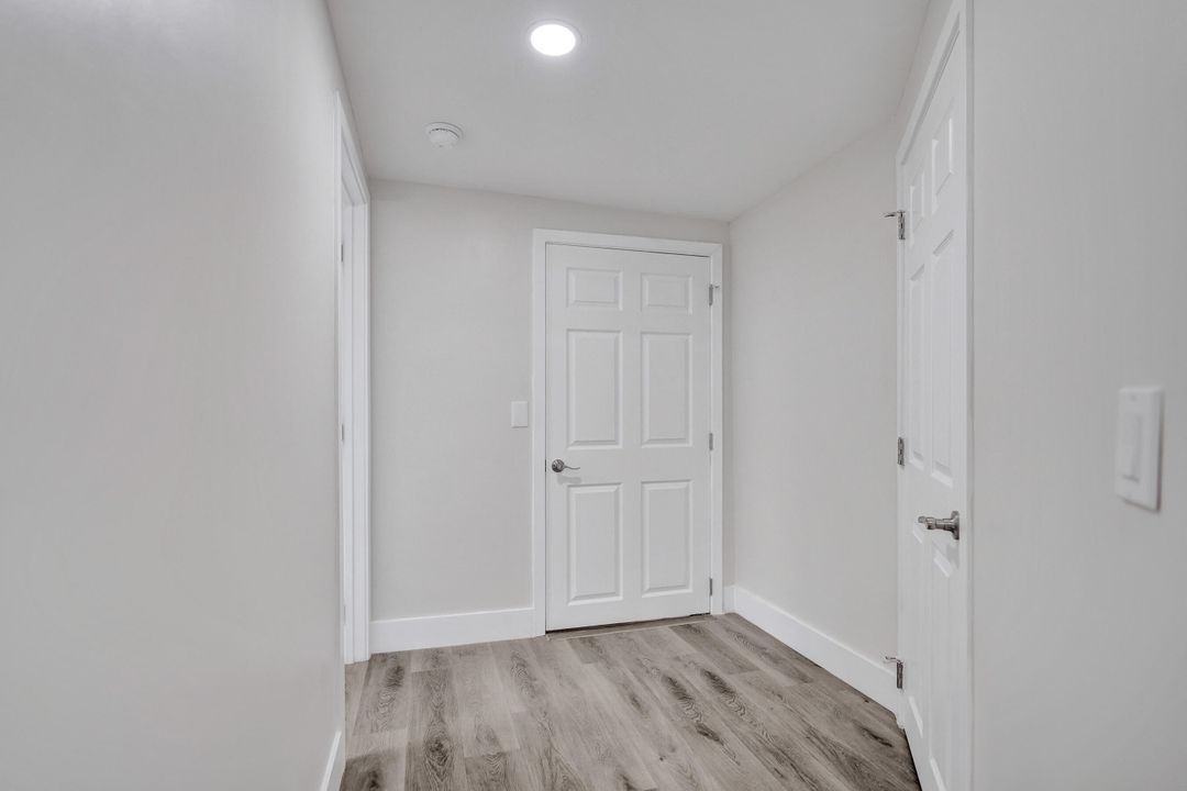 For Rent: $2,300 (3 beds, 2 baths, 1045 Square Feet)