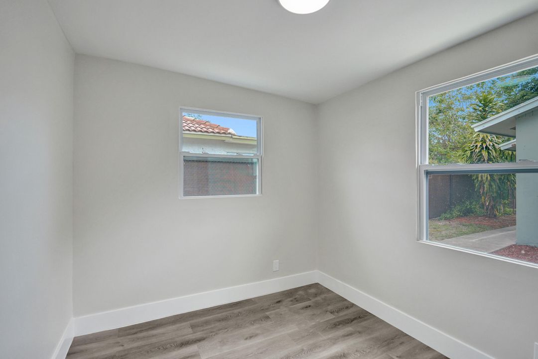 For Rent: $2,300 (3 beds, 2 baths, 1045 Square Feet)