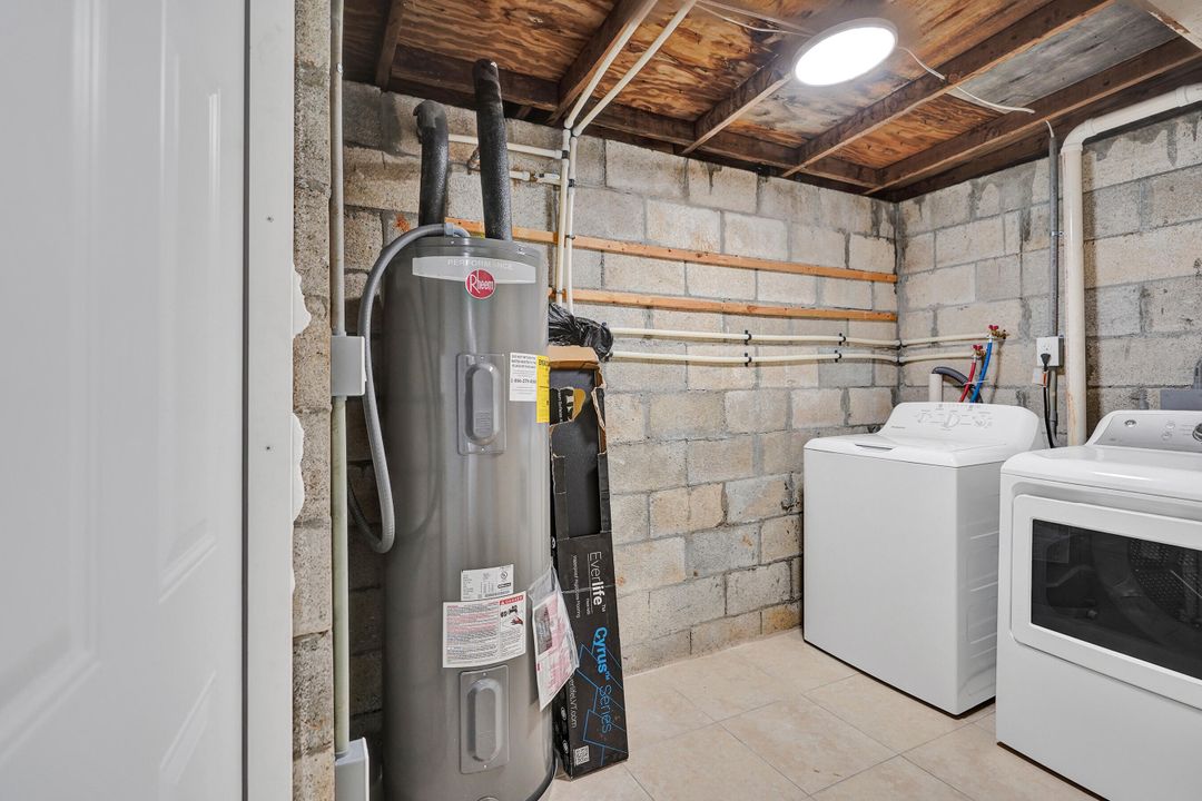 For Rent: $2,300 (3 beds, 2 baths, 1045 Square Feet)