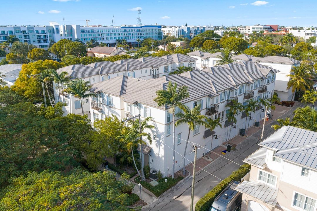 For Rent: $8,500 (4 beds, 3 baths, 2052 Square Feet)