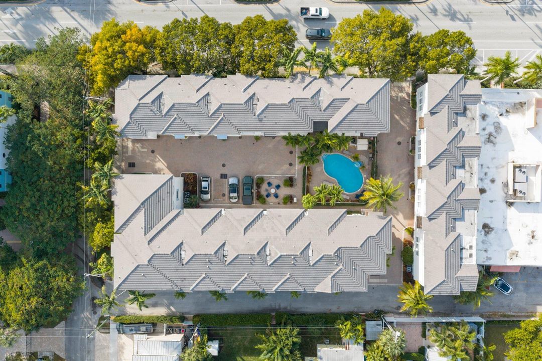 For Rent: $8,500 (4 beds, 3 baths, 2052 Square Feet)