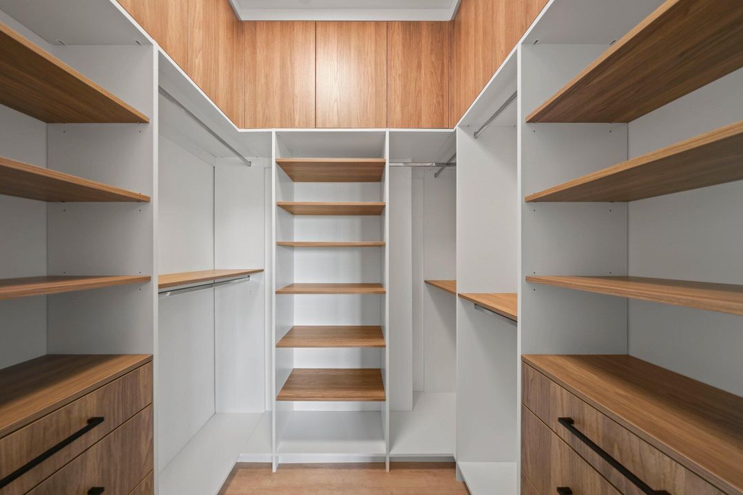 For Rent: $8,500 (4 beds, 3 baths, 2052 Square Feet)