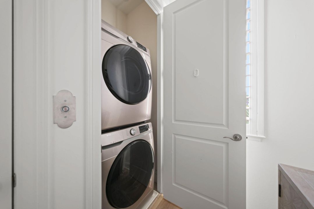 For Rent: $8,500 (4 beds, 3 baths, 2052 Square Feet)