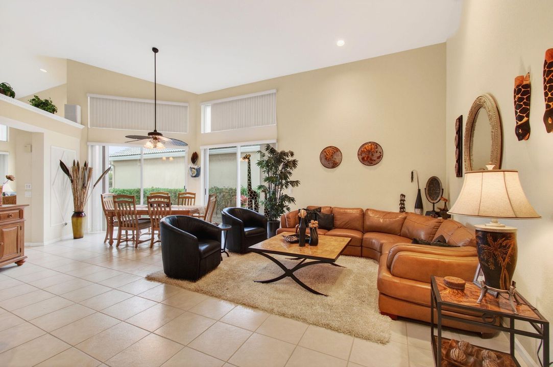 For Sale: $519,000 (3 beds, 3 baths, 2402 Square Feet)