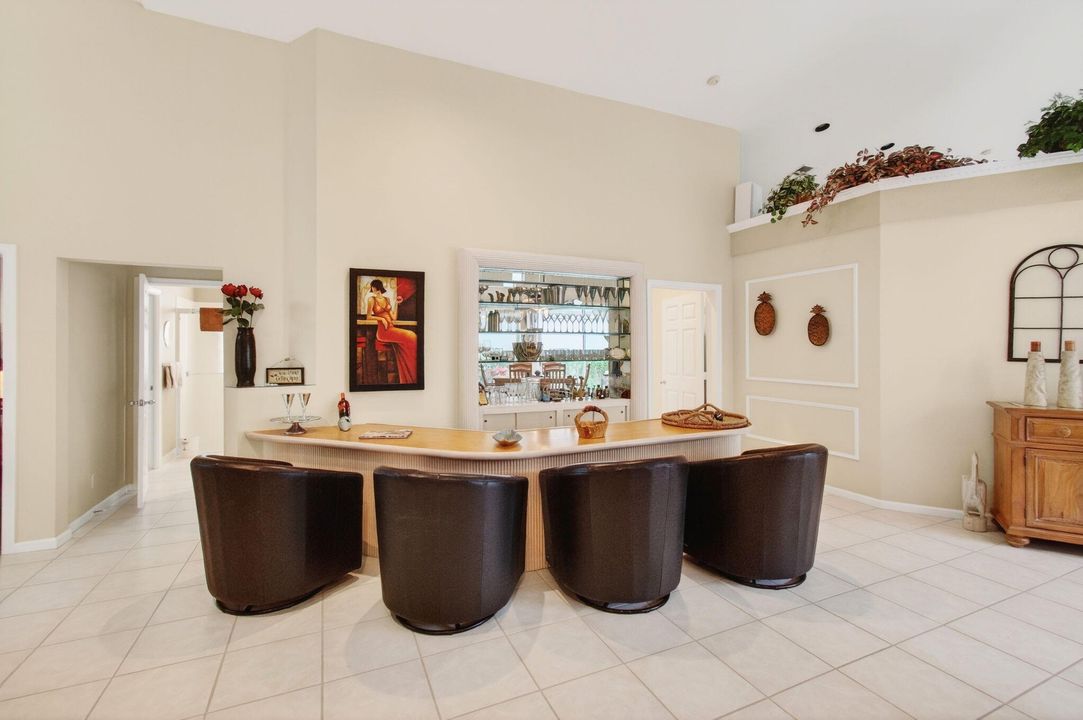 For Sale: $519,000 (3 beds, 3 baths, 2402 Square Feet)