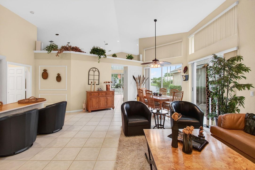 For Sale: $519,000 (3 beds, 3 baths, 2402 Square Feet)