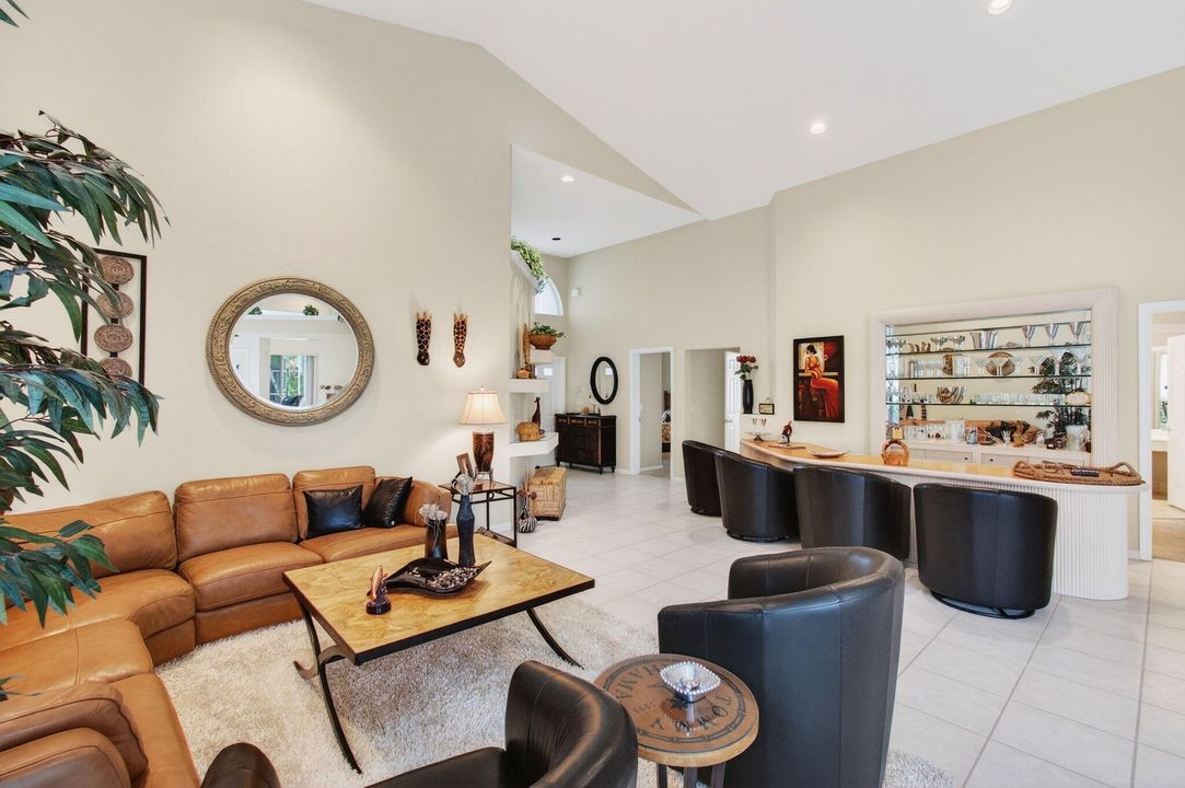 For Sale: $519,000 (3 beds, 3 baths, 2402 Square Feet)