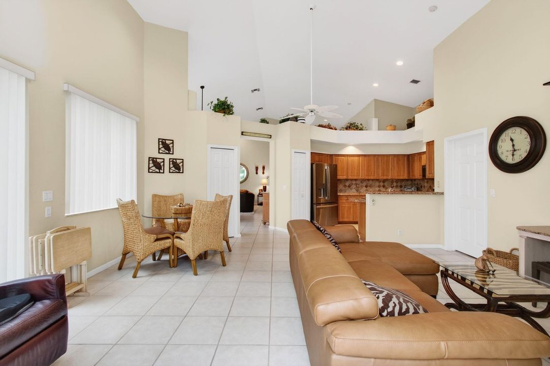 For Sale: $519,000 (3 beds, 3 baths, 2402 Square Feet)