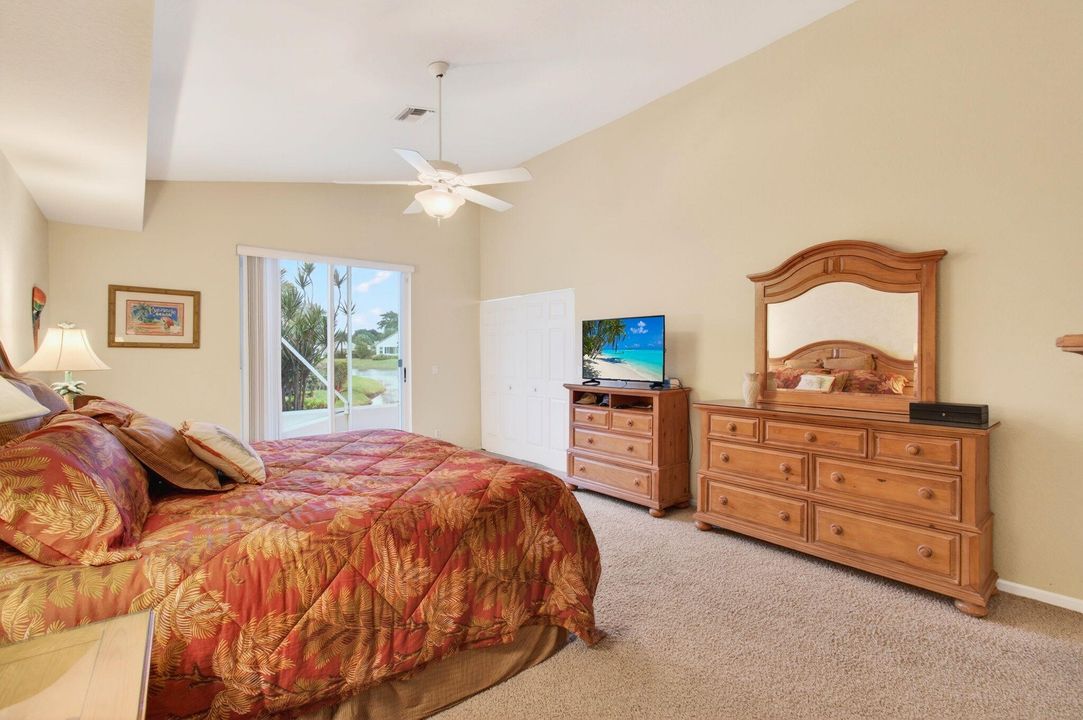 For Sale: $519,000 (3 beds, 3 baths, 2402 Square Feet)