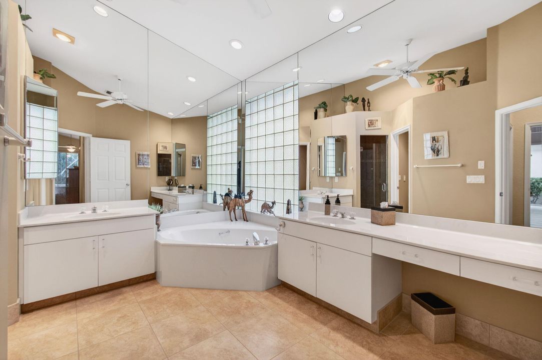 For Sale: $519,000 (3 beds, 3 baths, 2402 Square Feet)