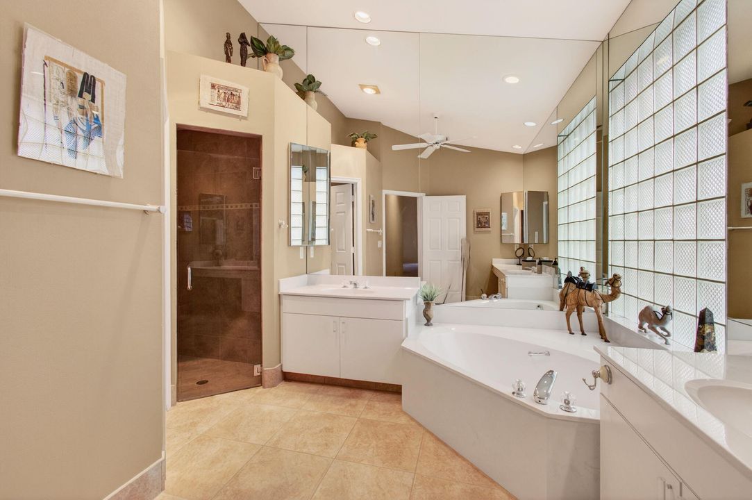 For Sale: $519,000 (3 beds, 3 baths, 2402 Square Feet)