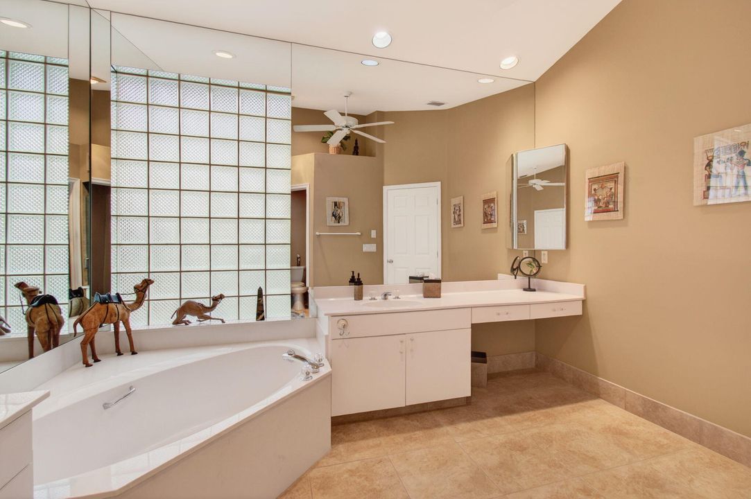 For Sale: $519,000 (3 beds, 3 baths, 2402 Square Feet)