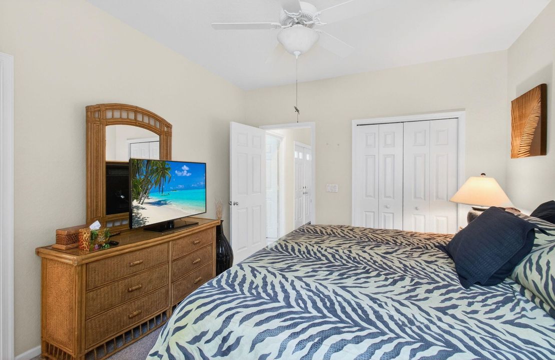 For Sale: $519,000 (3 beds, 3 baths, 2402 Square Feet)