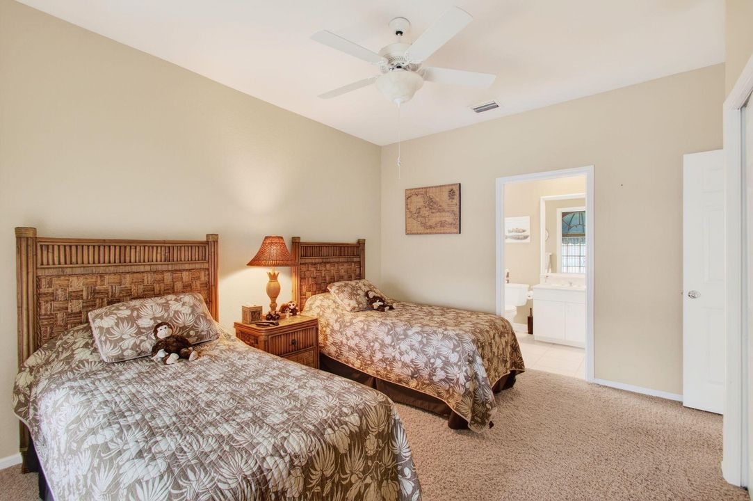 For Sale: $519,000 (3 beds, 3 baths, 2402 Square Feet)