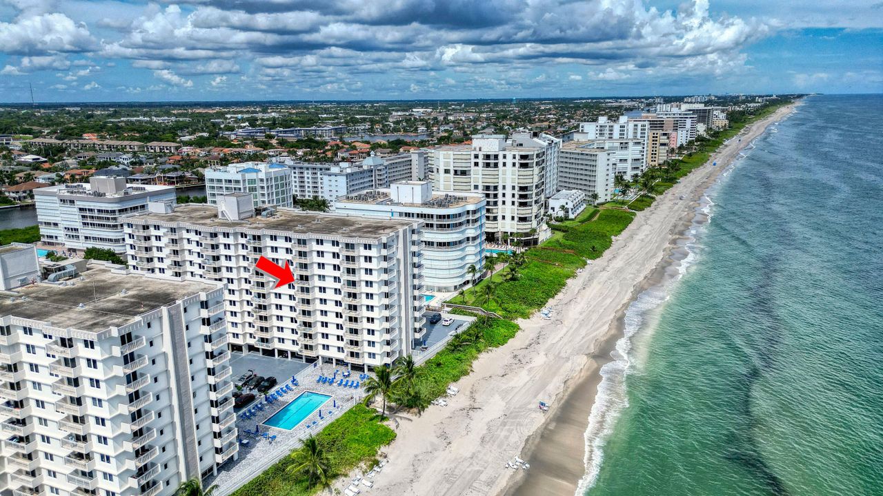 For Rent: $5,900 (2 beds, 2 baths, 1050 Square Feet)