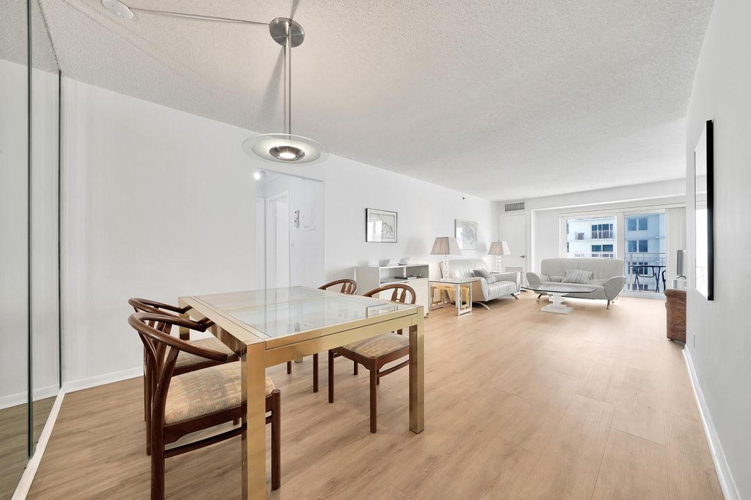 For Rent: $5,900 (2 beds, 2 baths, 1050 Square Feet)