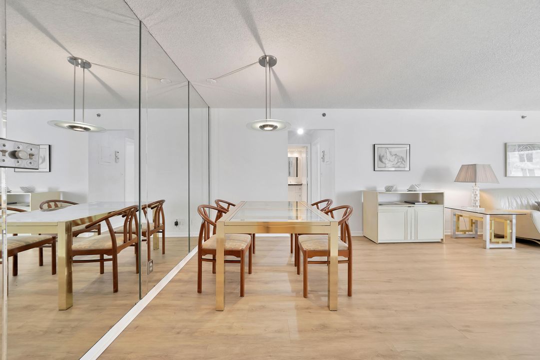 For Rent: $5,900 (2 beds, 2 baths, 1050 Square Feet)