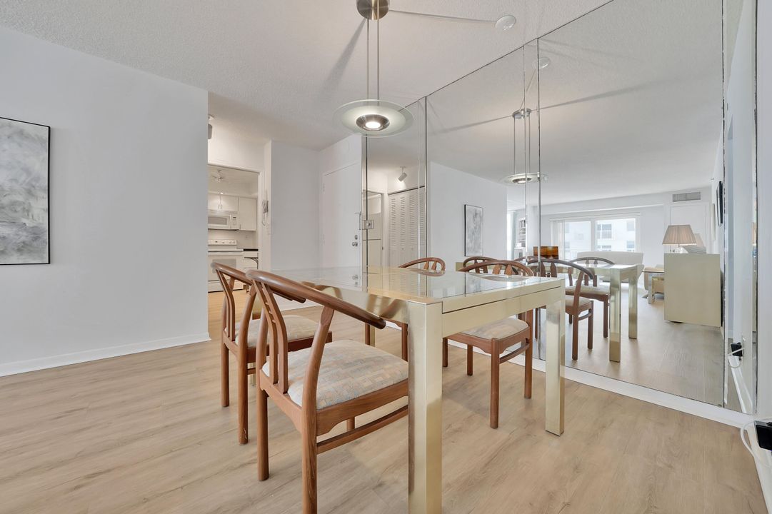 For Rent: $5,900 (2 beds, 2 baths, 1050 Square Feet)