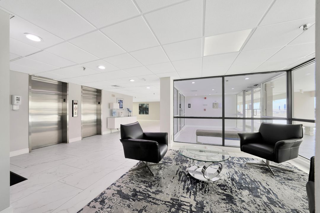 For Rent: $5,900 (2 beds, 2 baths, 1050 Square Feet)